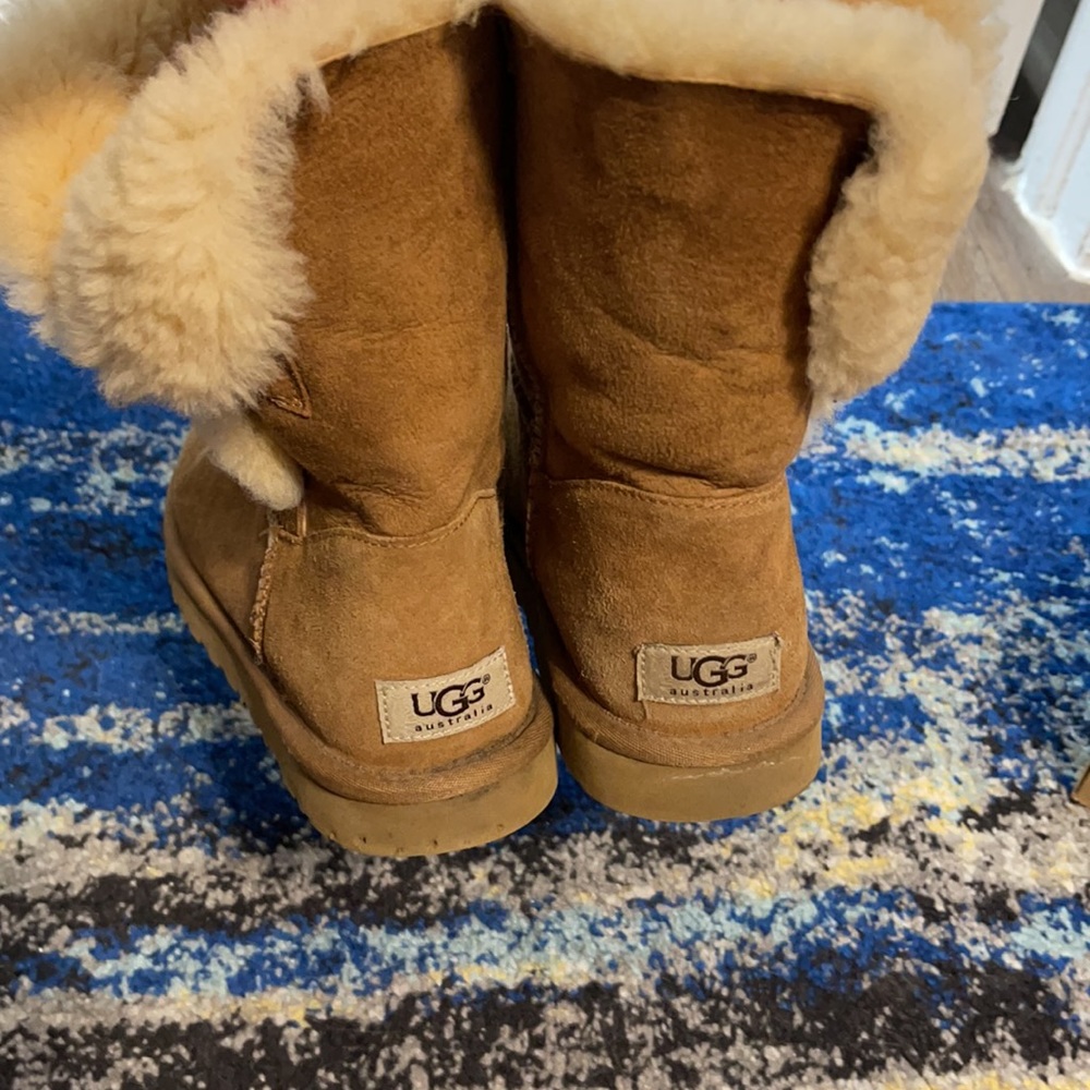 Short Ugg Boot With Button - image 3